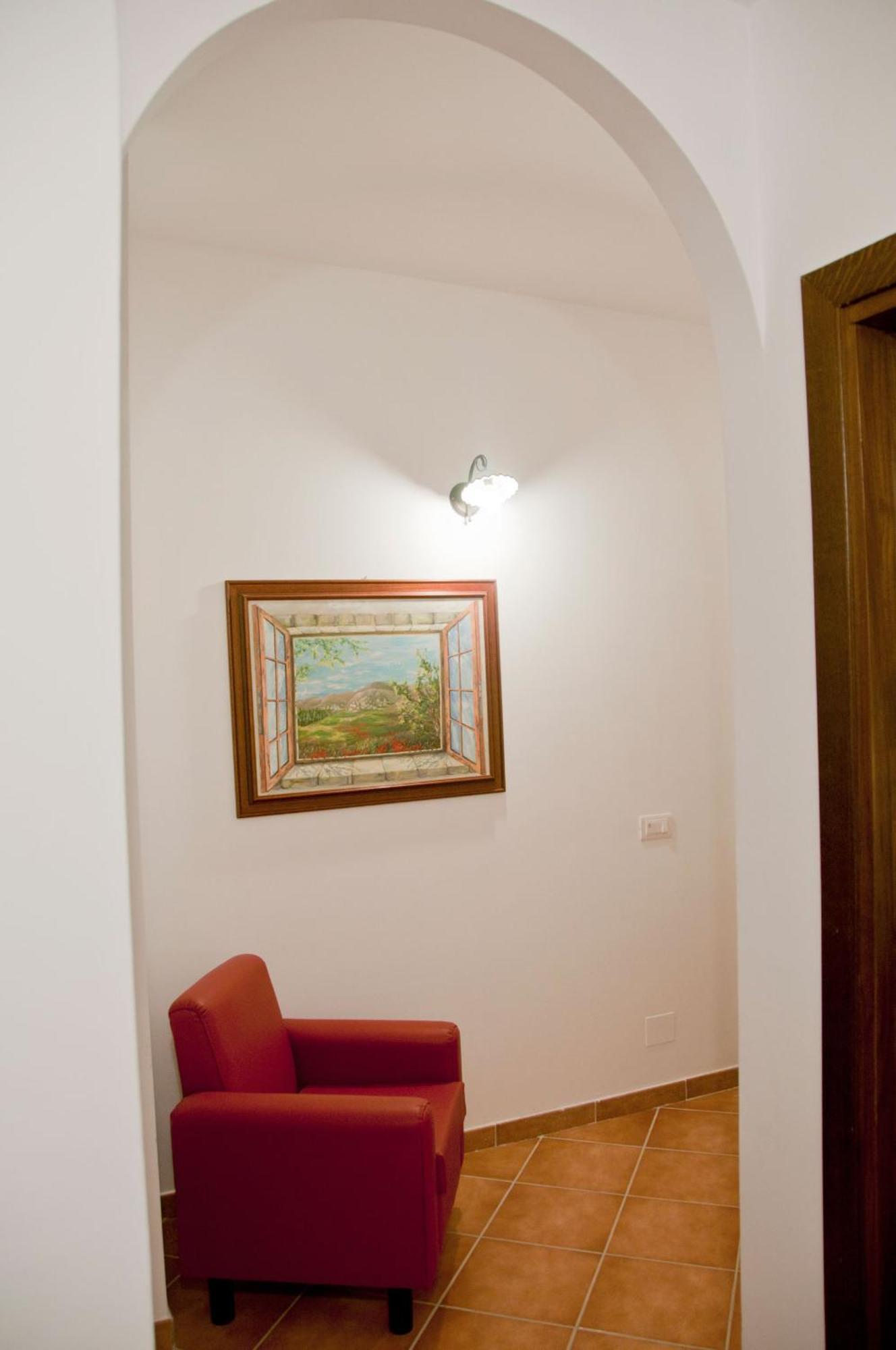 Hostal Casale Il Gheppio Laureana Cilento Exterior foto
